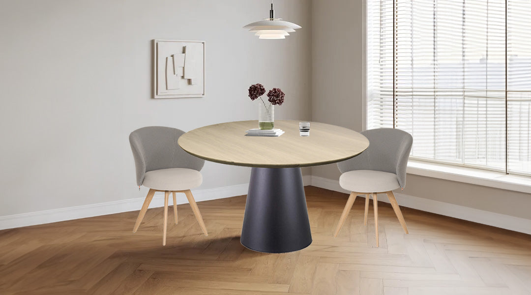 Round bleached solid oak table on tulip base - 120D x 80P