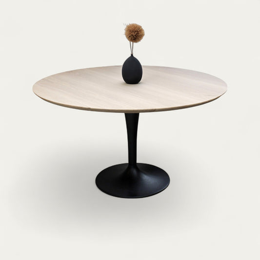Table ronde chêne massif blanchi sur pied tulipe