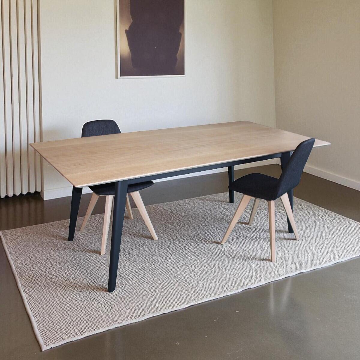 Solid and lacquered rectangular dining table - 160L x 90D